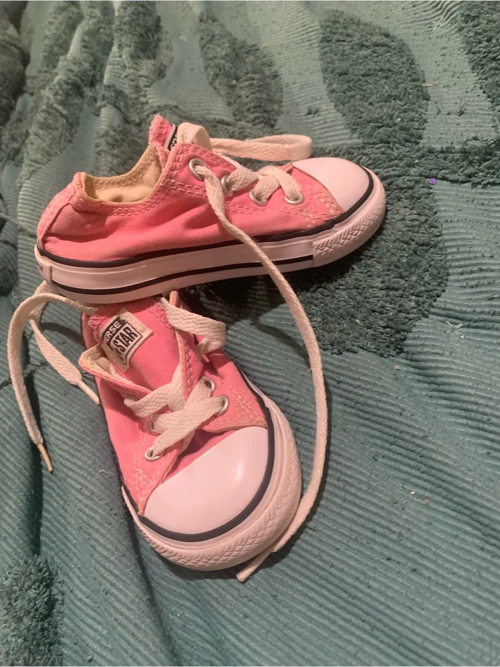 Toddler girls pink Converse Low-Top 6